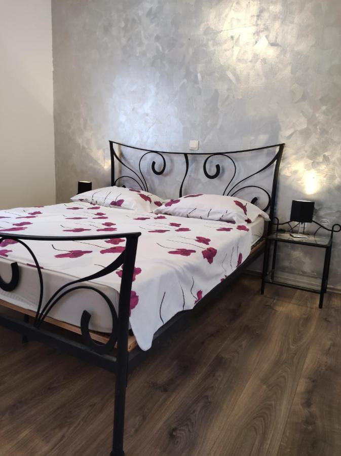 Cozy Apartment In Split In Nice Quiet Neighborhood Bagian luar foto