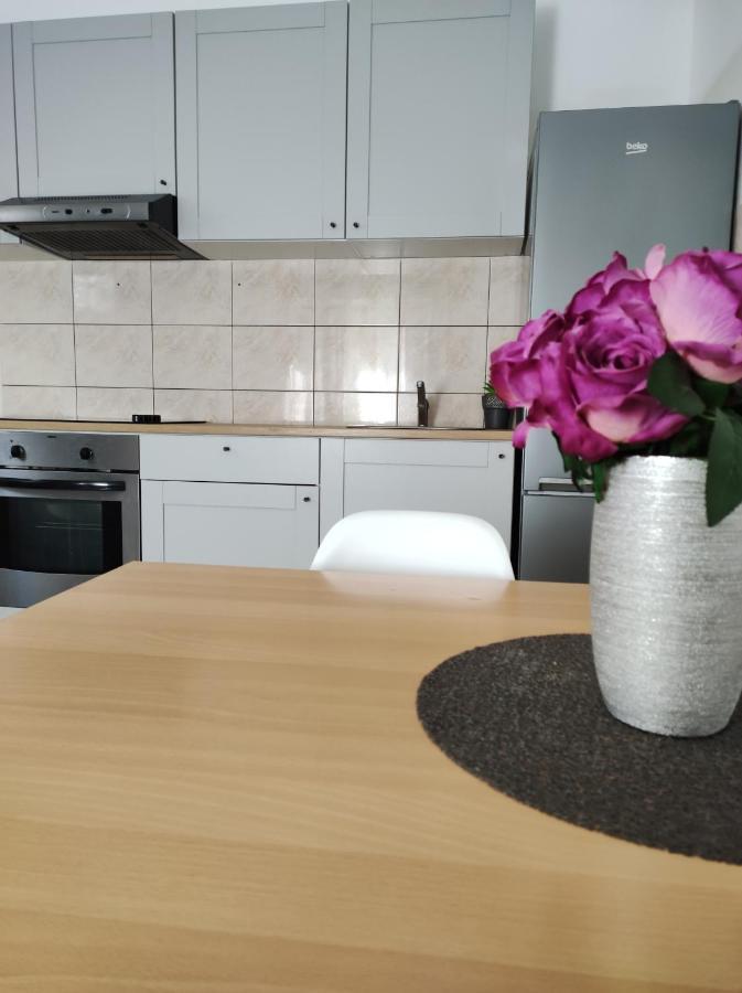Cozy Apartment In Split In Nice Quiet Neighborhood Bagian luar foto